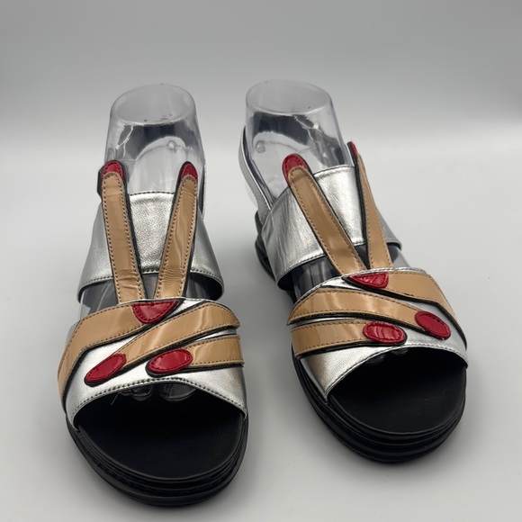 Minna Parikka Shoes - Minna Parikka Silver and Tan Sandals with peace sign